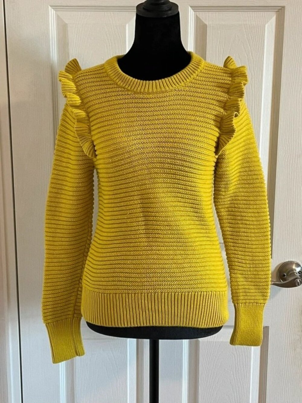 Banana Republic Women’s Yellow Ruffle Shoulder Knit Sweater S